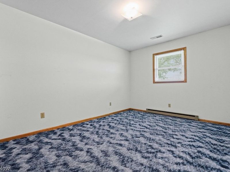 8000 Parks Avenue NE, Alliance, OH 44601 Photo 14