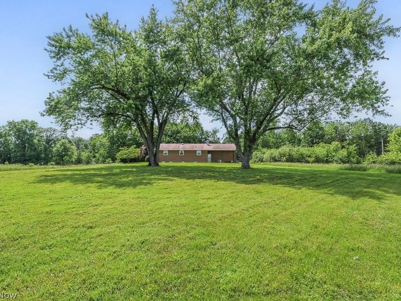 8000 Parks Avenue NE, Alliance, OH 44601 Photo 29