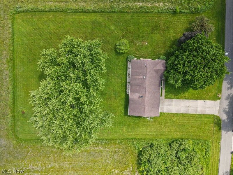 8000 Parks Avenue NE, Alliance, OH 44601 Photo 33