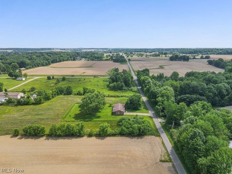 8000 Parks Avenue NE, Alliance, OH 44601 Photo 35