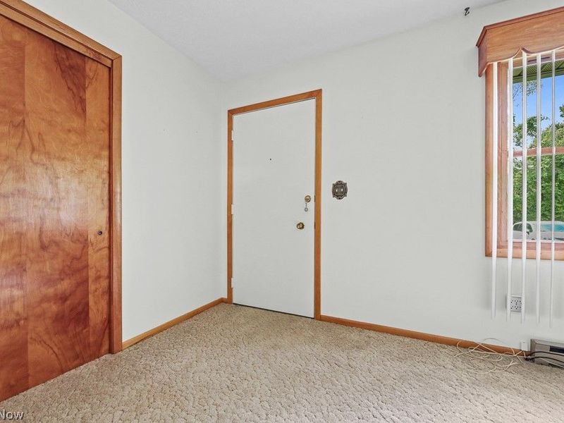 8000 Parks Avenue NE, Alliance, OH 44601 Photo 5