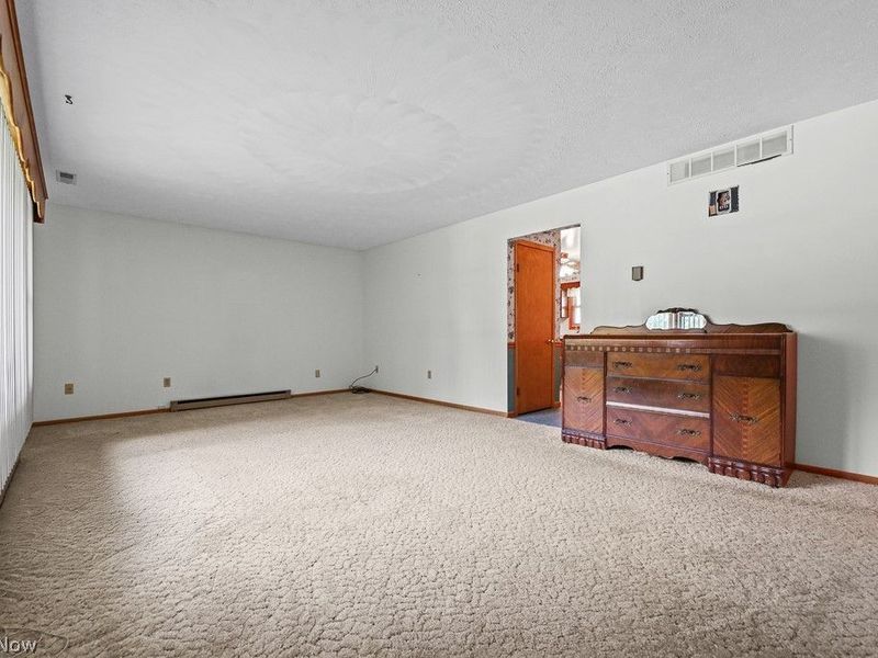 8000 Parks Avenue NE, Alliance, OH 44601 Photo 6