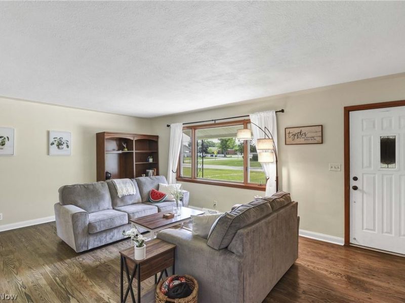 183 Sunrise Drive , Amherst, OH 44001 Photo 2