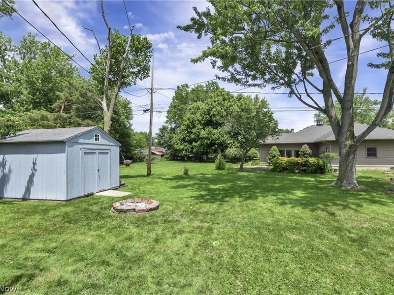 183 Sunrise Drive , Amherst, OH 44001 Photo 28