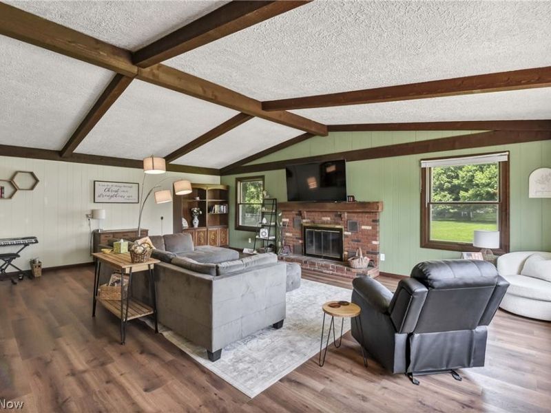 183 Sunrise Drive , Amherst, OH 44001 Photo 4
