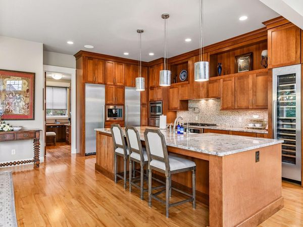 2224 Portico Green, Wayzata, MN 55391