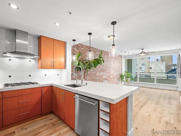 325 7th Avenue, Unit 905, San Diego, CA 92101