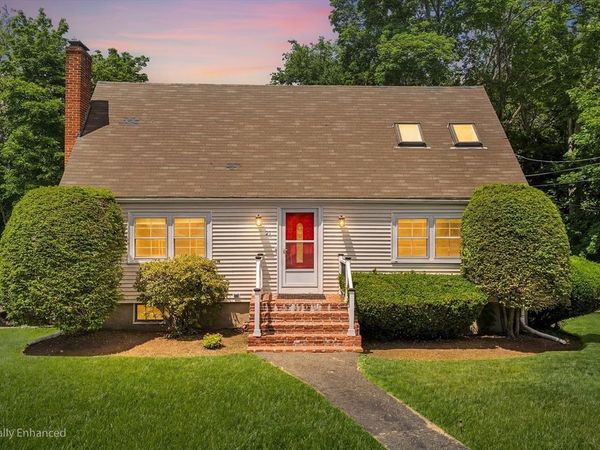21 Bartlett Ave, Lexington, MA 02420