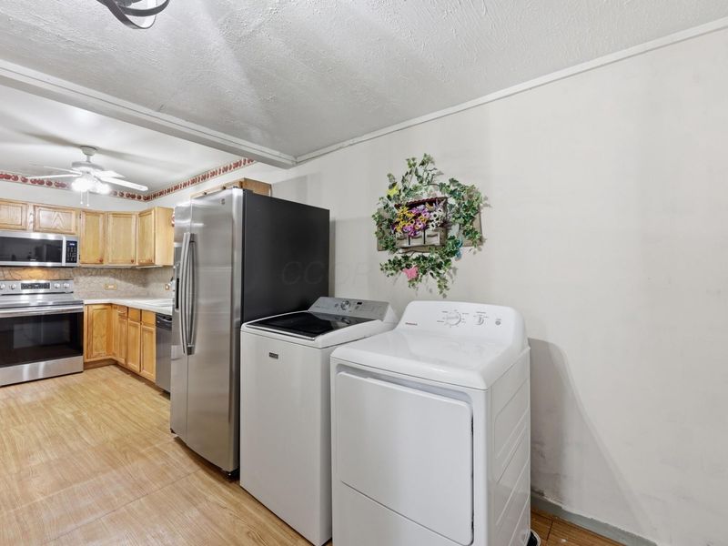 1862 Harrisburg Pike , Grove City, OH 43123 Photo 11