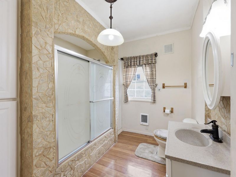 1862 Harrisburg Pike , Grove City, OH 43123 Photo 12