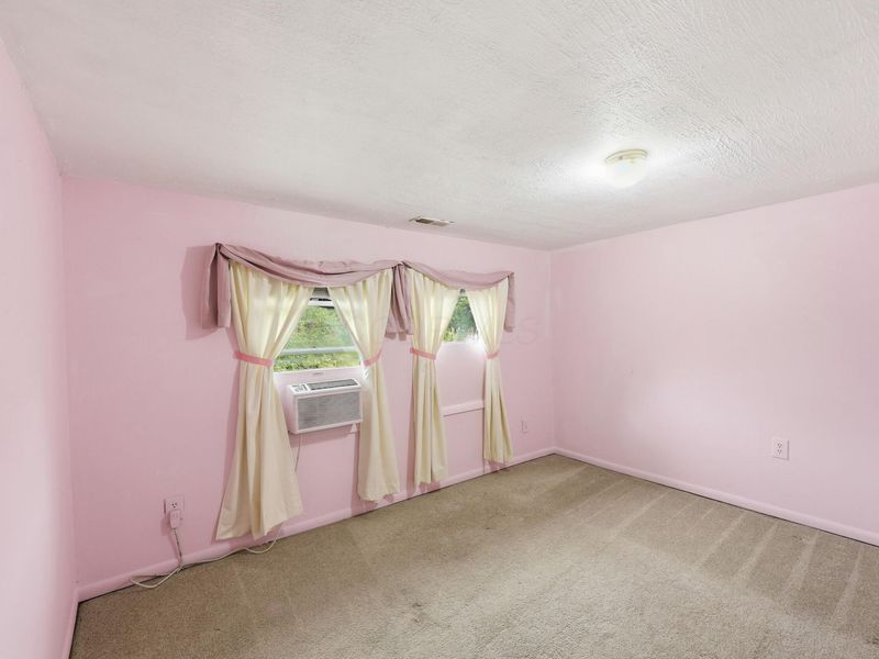 1862 Harrisburg Pike , Grove City, OH 43123 Photo 18