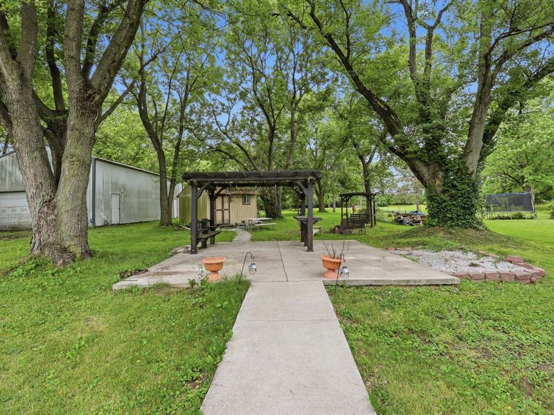 1862 Harrisburg Pike , Grove City, OH 43123 Photo 24