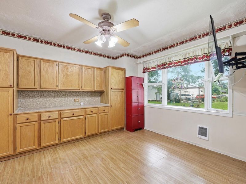 1862 Harrisburg Pike , Grove City, OH 43123 Photo 7