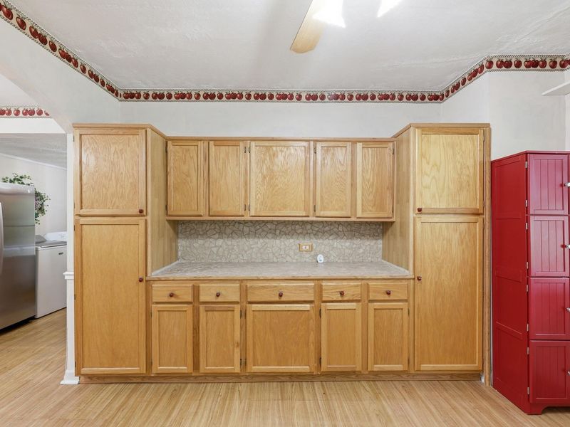 1862 Harrisburg Pike , Grove City, OH 43123 Photo 8