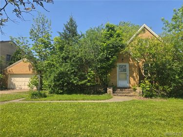 60 Rosewood Terrace, Cheektowaga, NY 14225