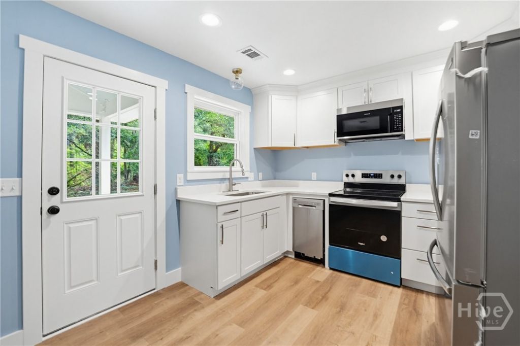95 Fox Lane Photo 6