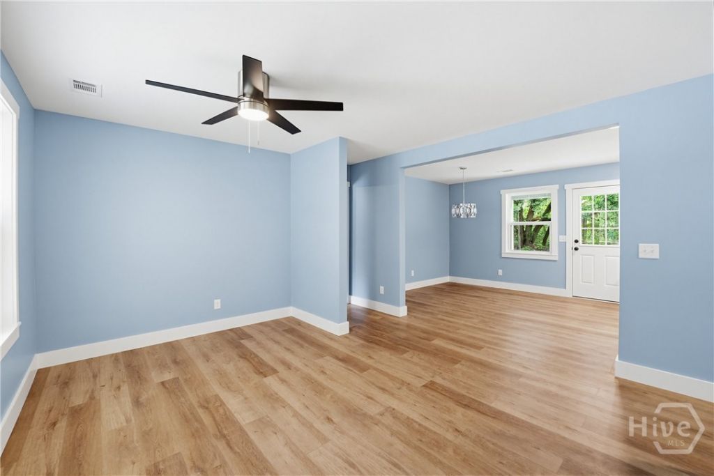 95 Fox Lane Photo 7