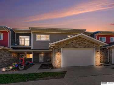 5941 N 158 Court, Unit 105, Omaha, NE 68116