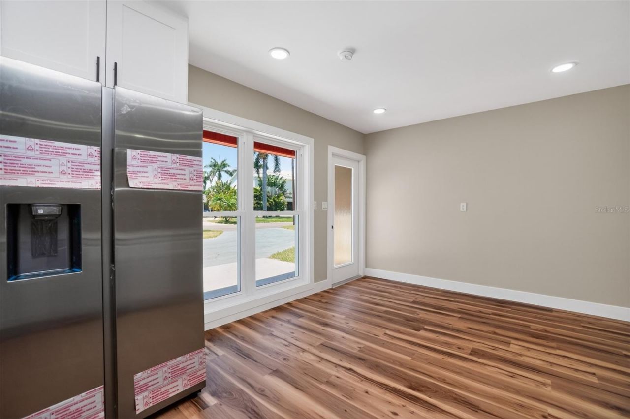 1524 Carson Circle Ne, Saint Petersburg, FL 33703 Photo