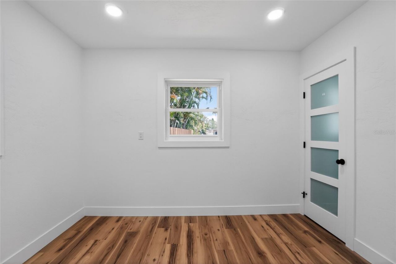 1524 Carson Circle Ne, Saint Petersburg, FL 33703 Photo