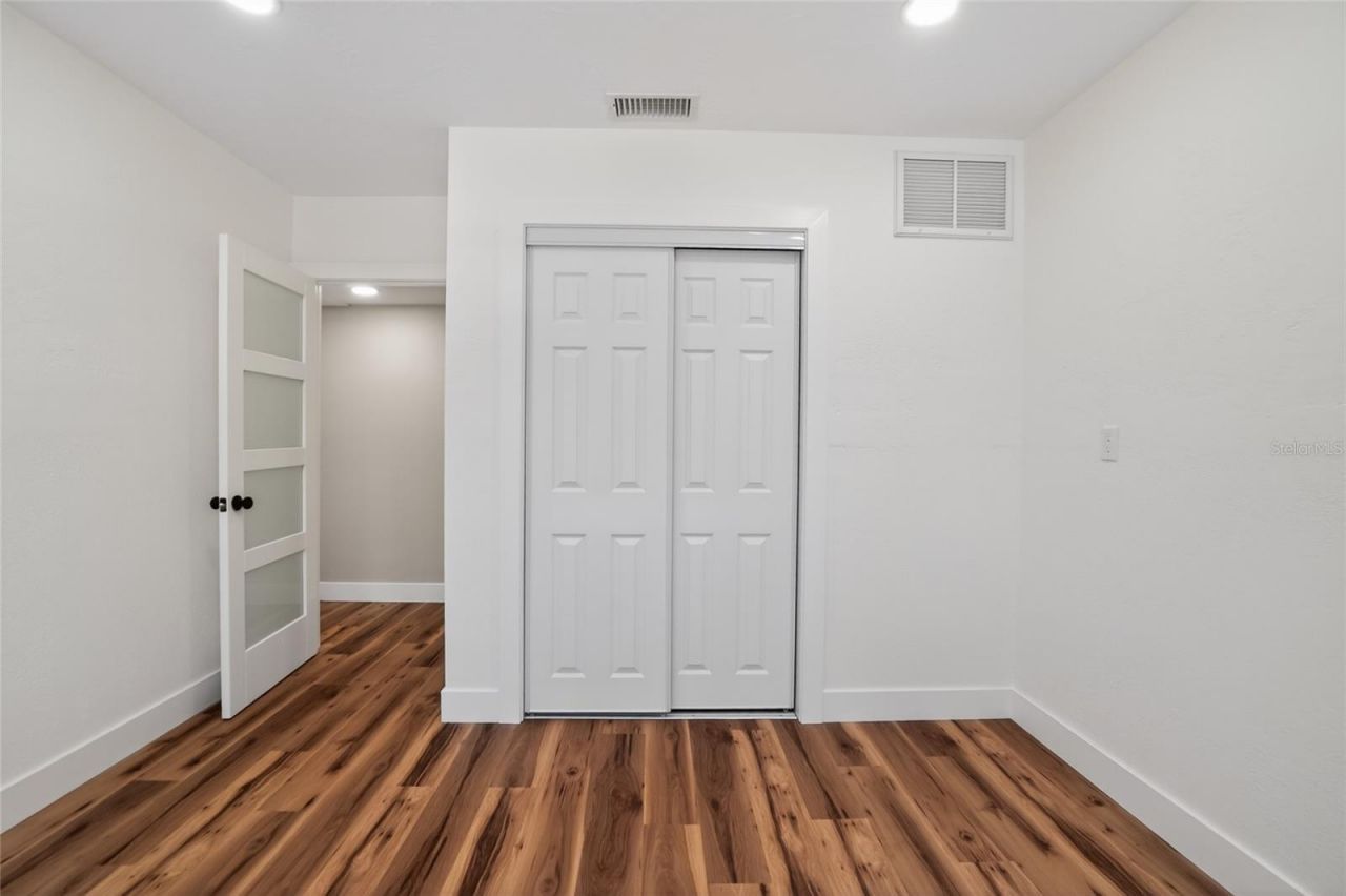 1524 Carson Circle Ne, Saint Petersburg, FL 33703 Photo