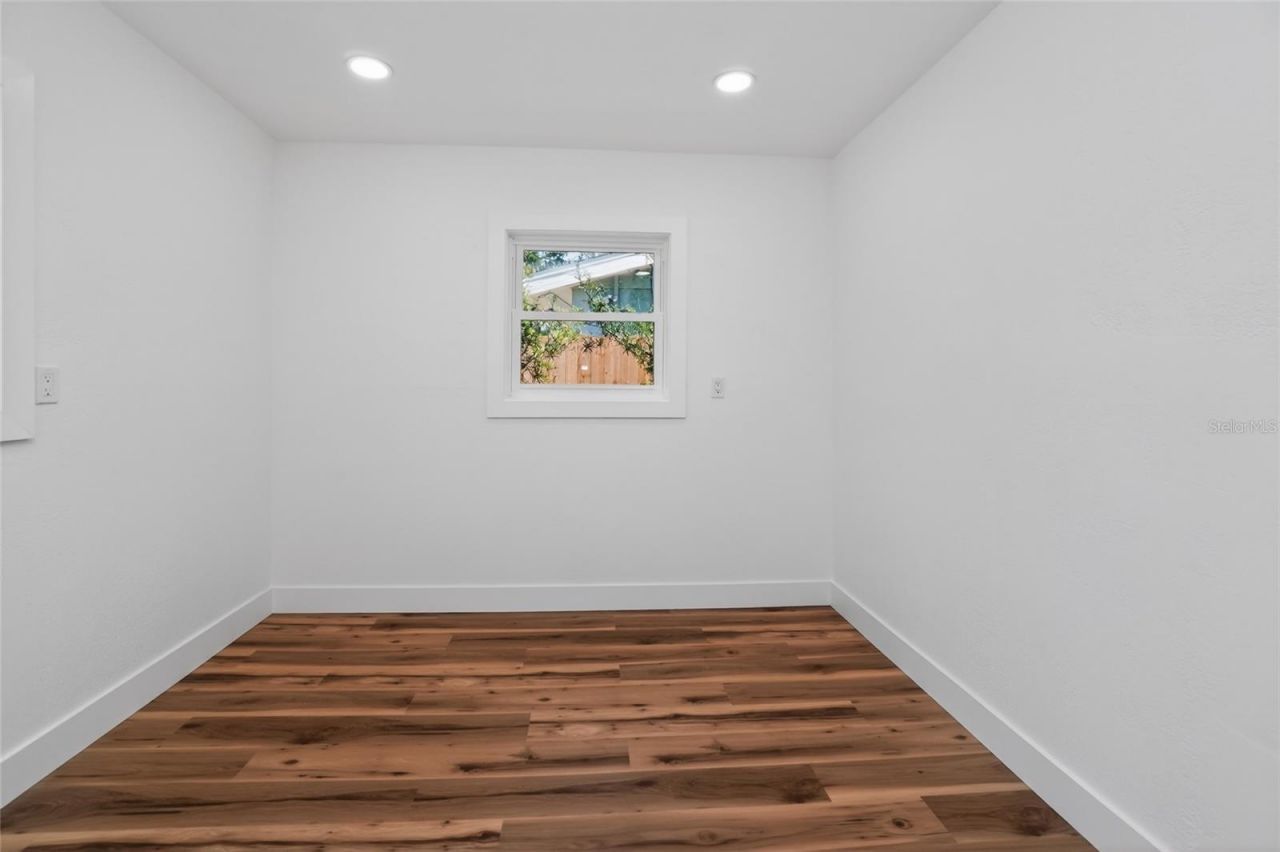 1524 Carson Circle Ne, Saint Petersburg, FL 33703 Photo