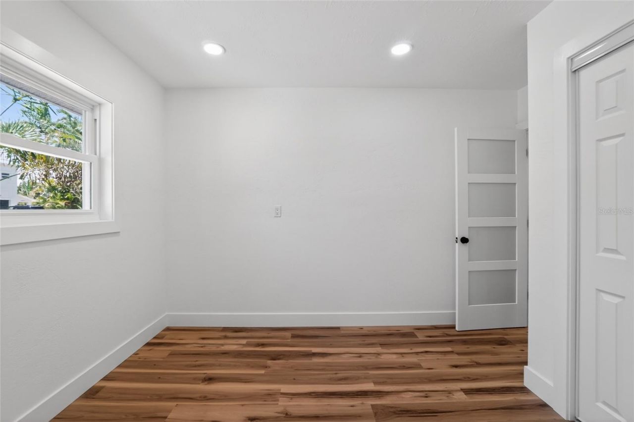 1524 Carson Circle Ne, Saint Petersburg, FL 33703 Photo