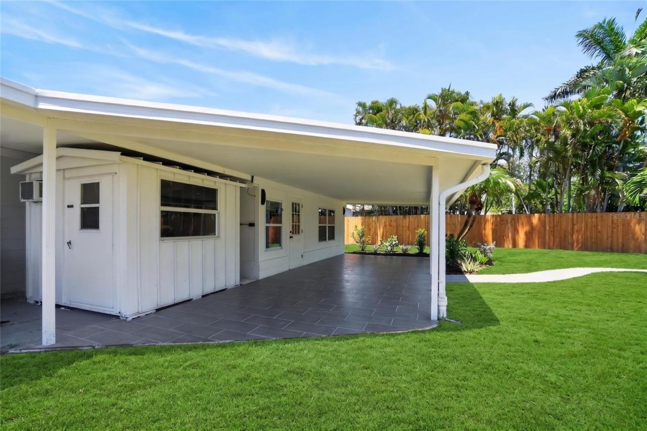 1524 Carson Circle Ne, Saint Petersburg, FL 33703 Photo