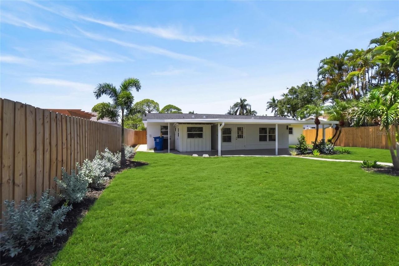 1524 Carson Circle Ne, Saint Petersburg, FL 33703 Photo