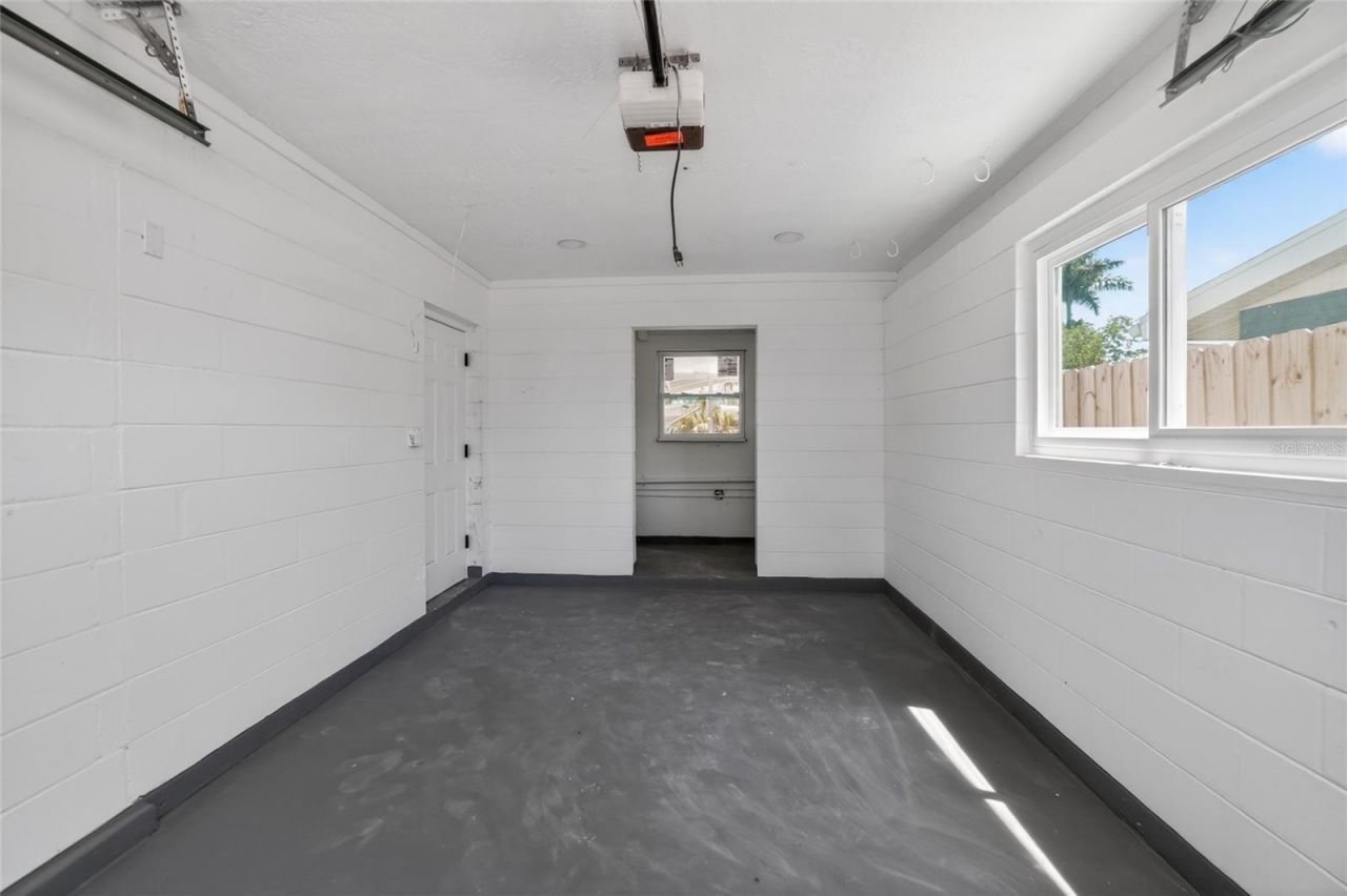 1524 Carson Circle Ne, Saint Petersburg, FL 33703 Photo