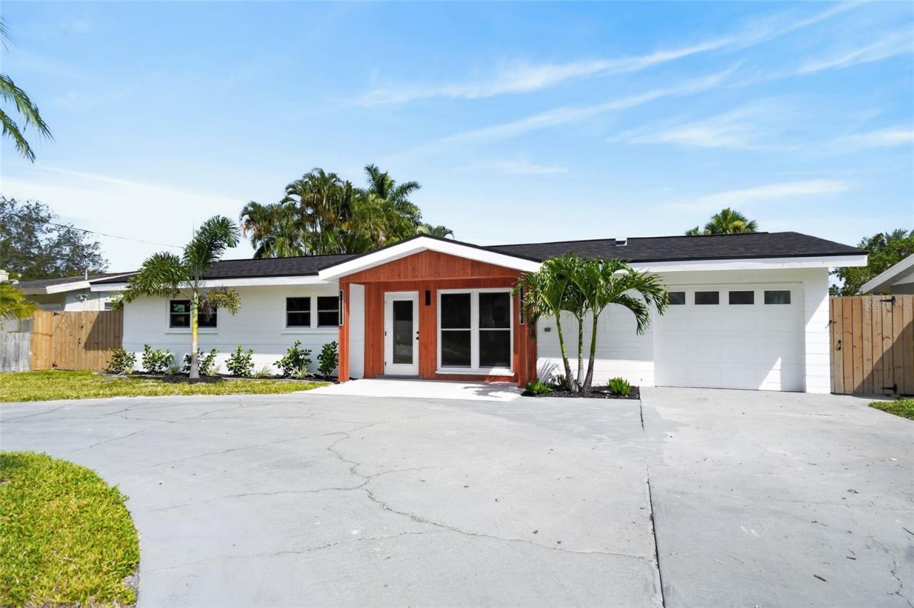 1524 Carson Circle Ne, Saint Petersburg, FL 33703 Photo