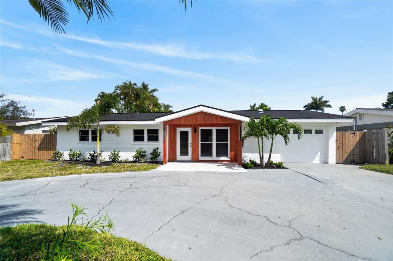 1524 Carson Circle Ne, Saint Petersburg, FL 33703 Photo