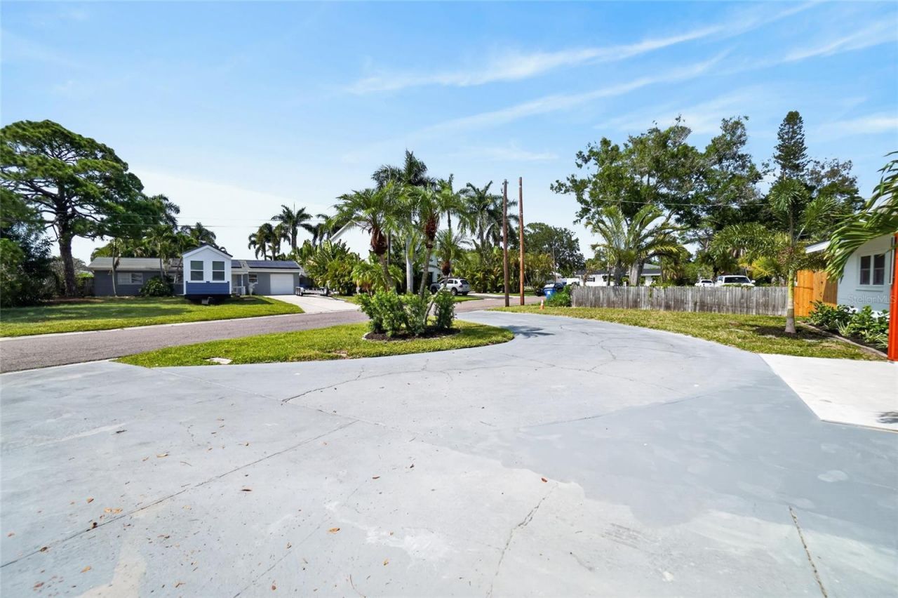 1524 Carson Circle Ne, Saint Petersburg, FL 33703 Photo