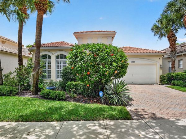 8553 E Via Grande E, Wellington, FL 33411