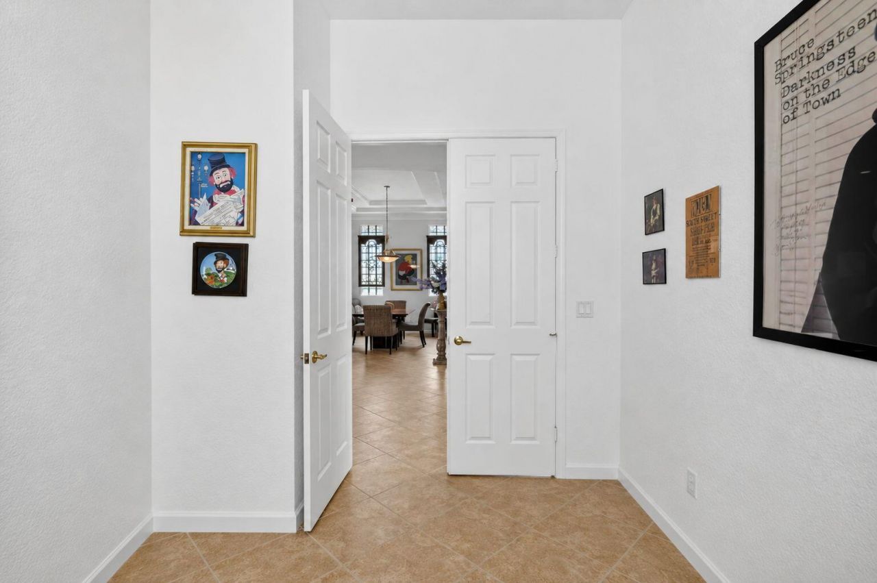 8553 E Via Grande E, Wellington, FL 33411 Photo