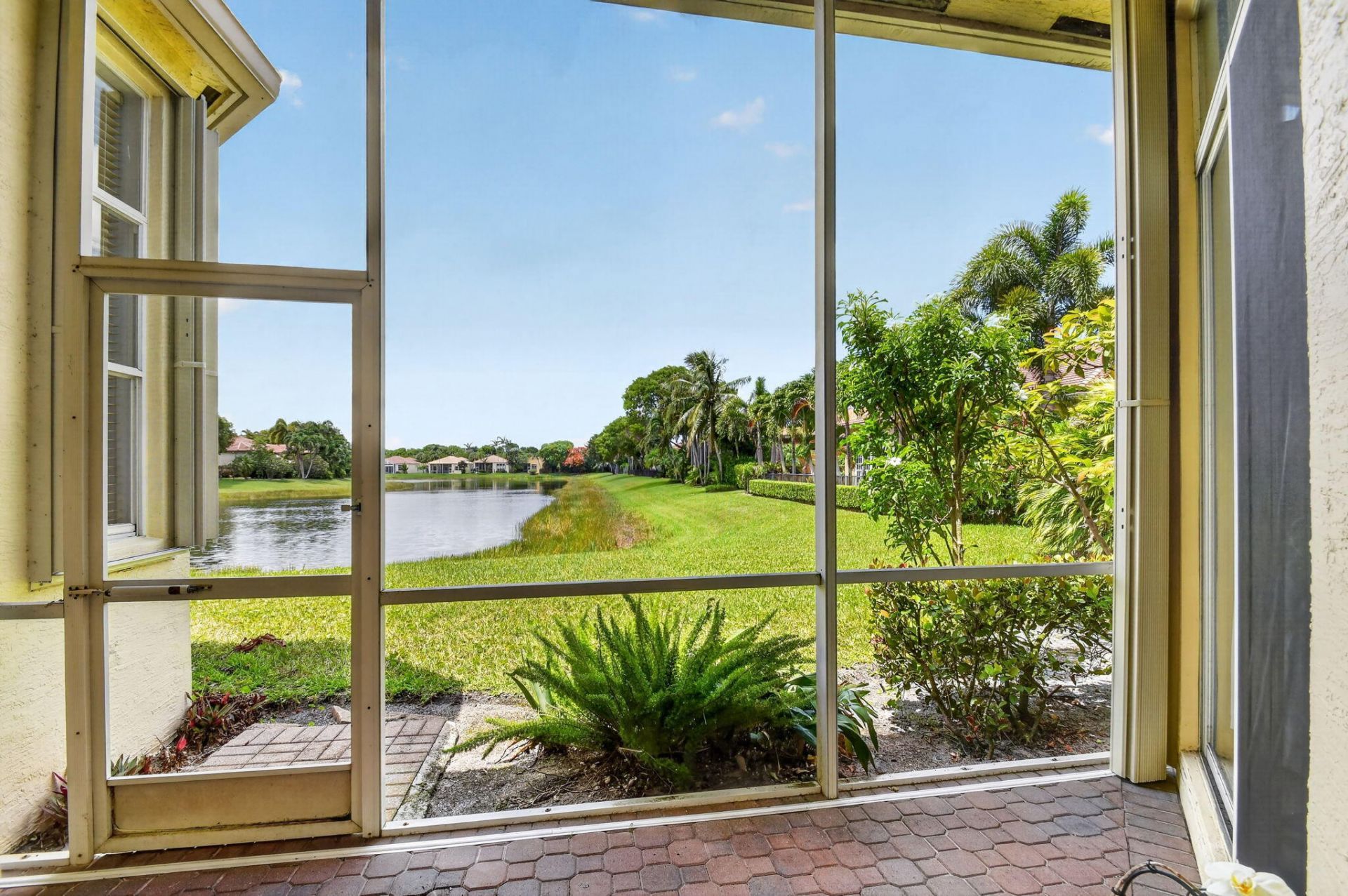 8553 E Via Grande E, Wellington, FL 33411 Photo