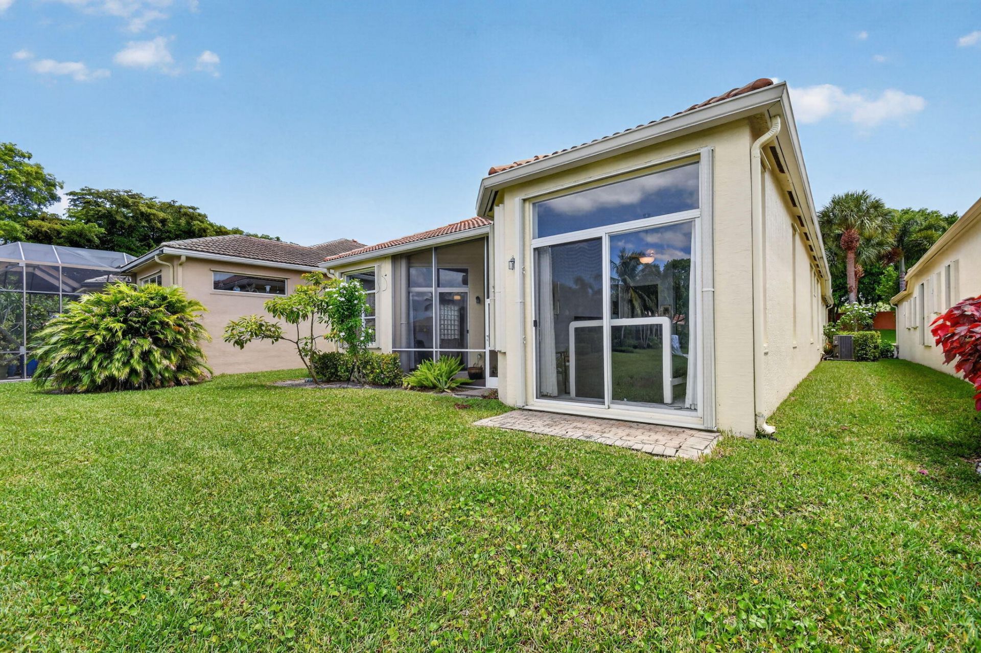 8553 E Via Grande E, Wellington, FL 33411 Photo
