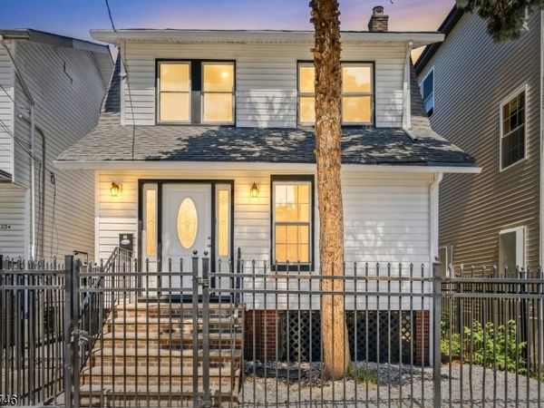 35 Grand Ave, Newark, NJ 07106