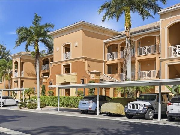 9631 Spanish Moss WAY , Unit 3922, BONITA SPRINGS, FL 34135