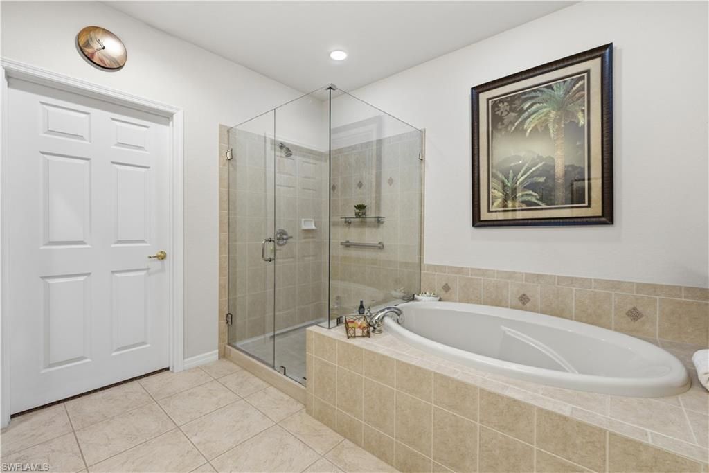9631 Spanish Moss Way , Unit 3922, Bonita Springs, FL 34135 Photo