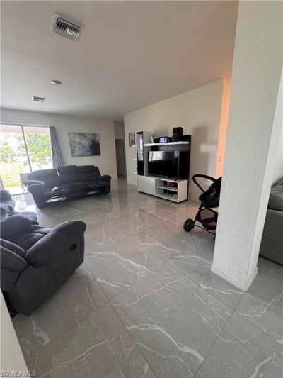 1820 NW 19th Ave, Cape Coral, FL 33993 Photo