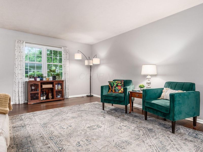 855 Singing Hills Lane, Columbus, OH 43235 Photo 9