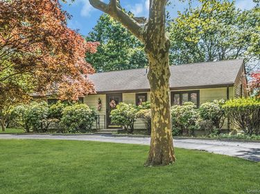 1 Duffy Court , Northport, NY 11768