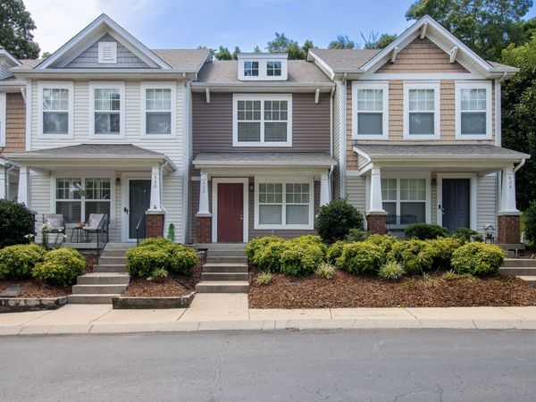 622 Flintlock Ct, Nashville, TN 37217