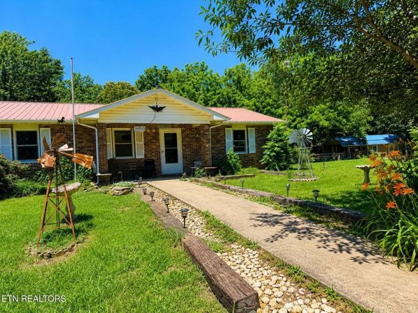 1070 Wright Place Rd, Jamestown, TN 38556