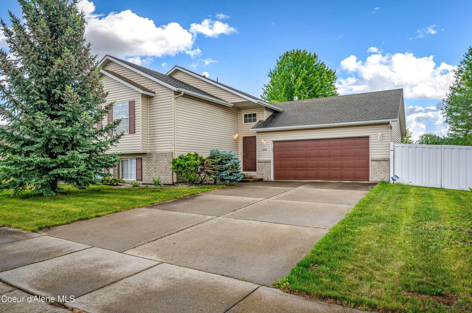 2656 W Larix CT  primary photo