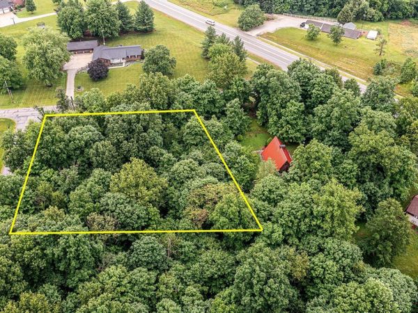 E Maple Drive, Huntingburg, IN 47542