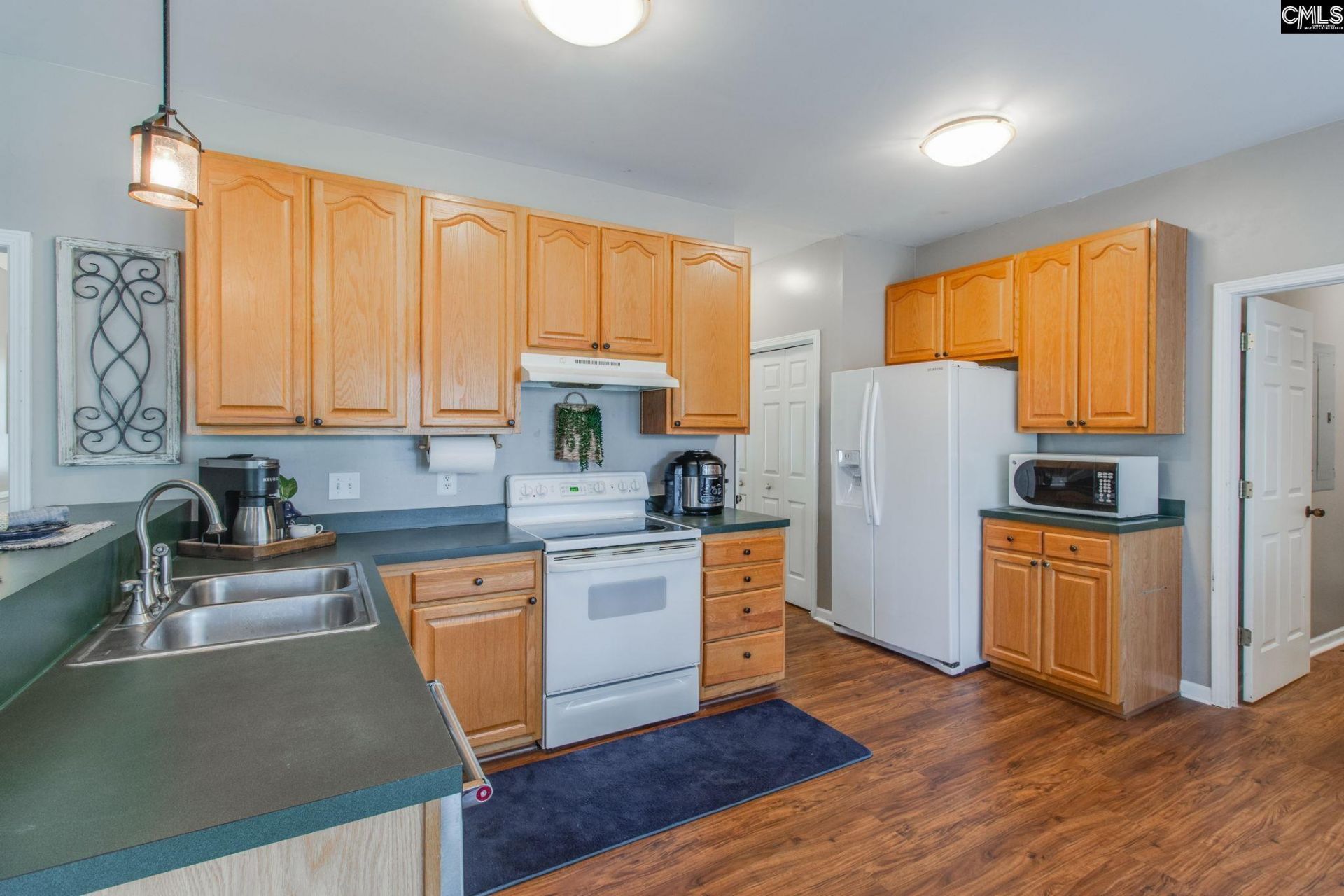 507 Staffwood Drive  Photo 9