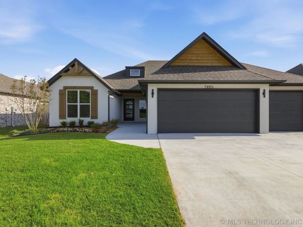 23053 E 107th Street S, Broken Arrow, OK 74014