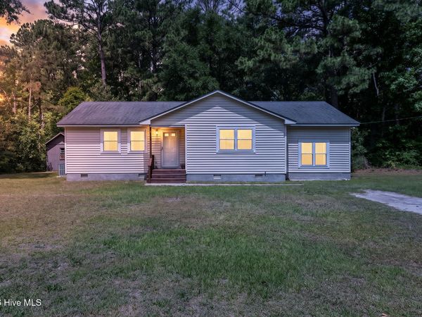 2013 Ridge Road , New Bern, NC 28560